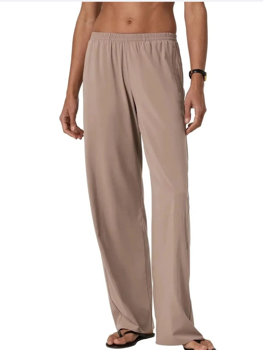 Vuori Villa everyday wide leg pants in Sorrel Brown